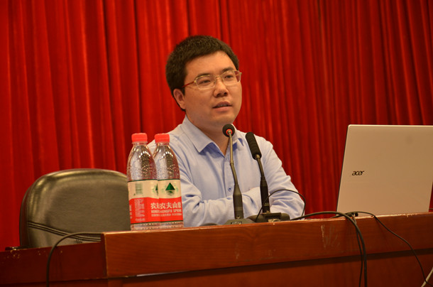 消防老師講課_副本.jpg